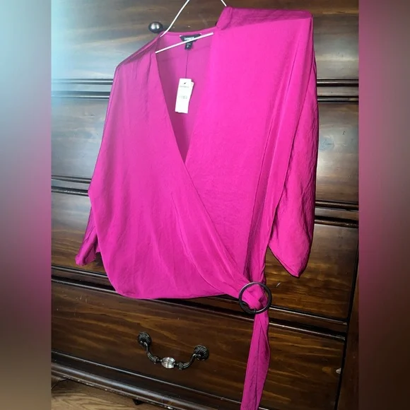 Express wrap shirt - Picture 2 of 5